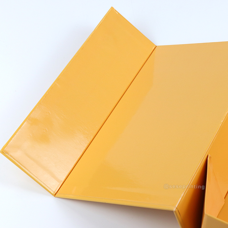 Flap Lid Cardboard Box Printing Folding Magnetic Closure Gift Box