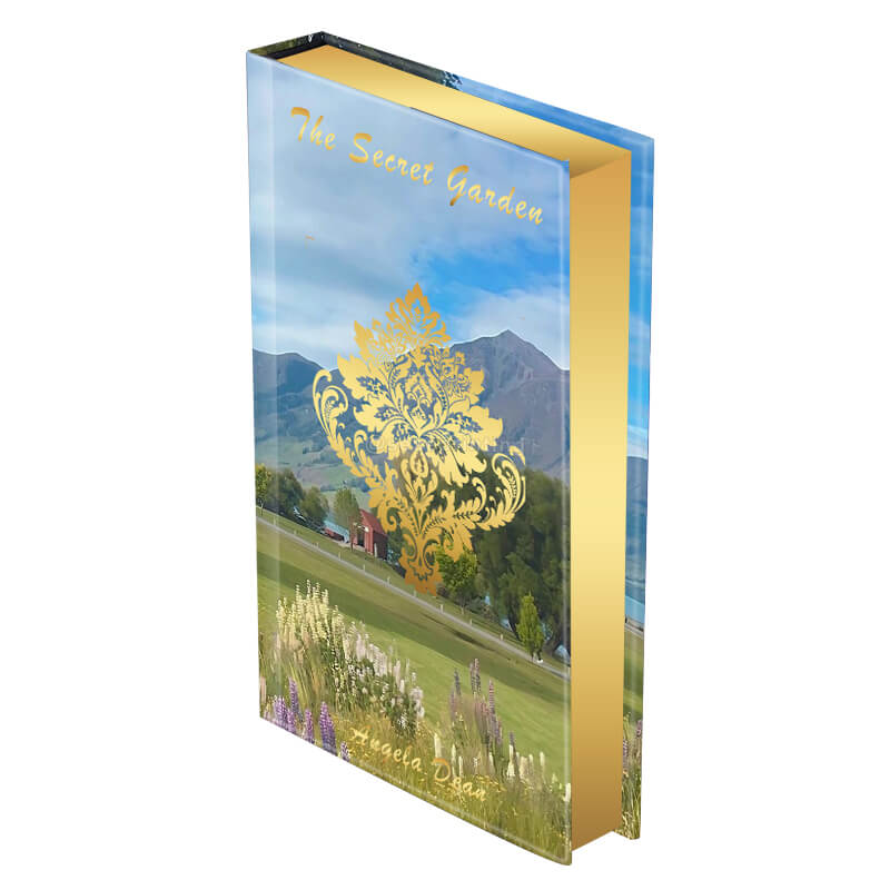 Black and White Interior Pages Hardcover Book with Gold Foiled Edges