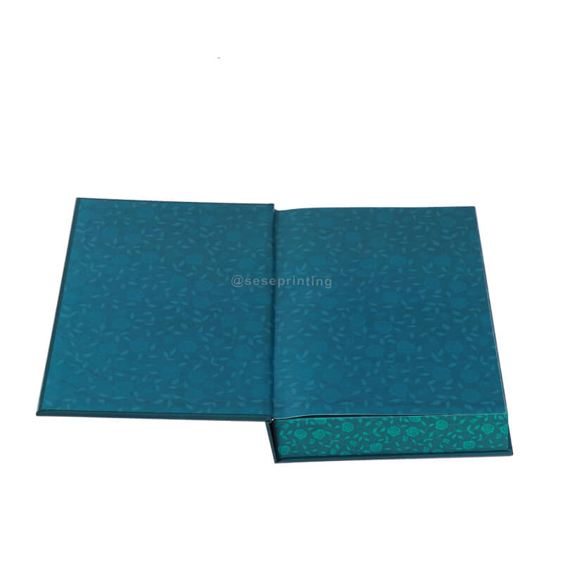 Create Hardcover Books with Stenciled Edges and Full Color End Pages