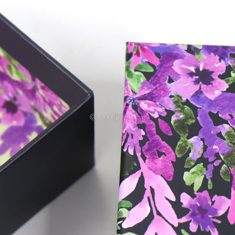 Luxury Lid and Base Box for Clothes Custom Logo Cardboard Paper Packaging Box